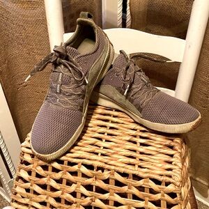 Sorel Out N About Waterproof Lace Sneakers size 10